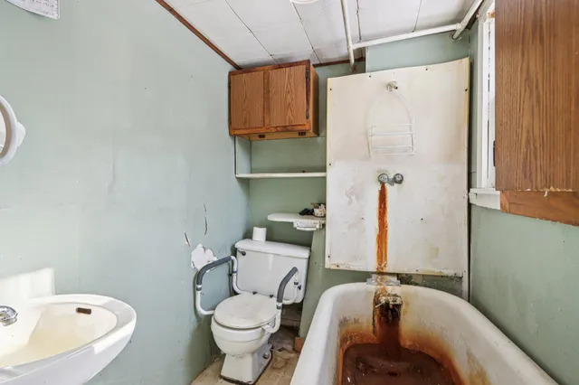 $350,000 | 67 Highway 67, Eagle, WI 53119