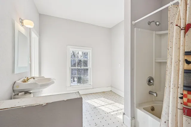 $350,000 | 67 Highway 67, Eagle, WI 53119