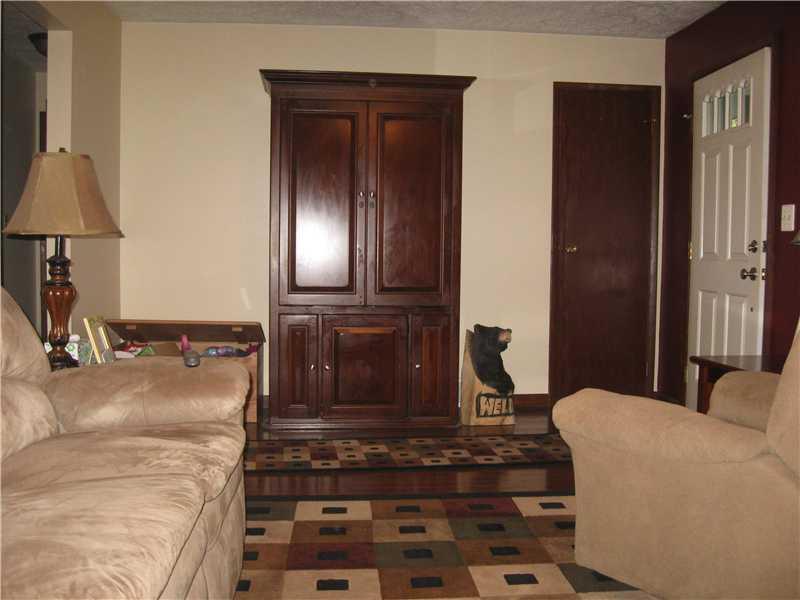 1199 Shenango Road Big Beaver, PA 16115 - Photo 3 of 21 Living Room.