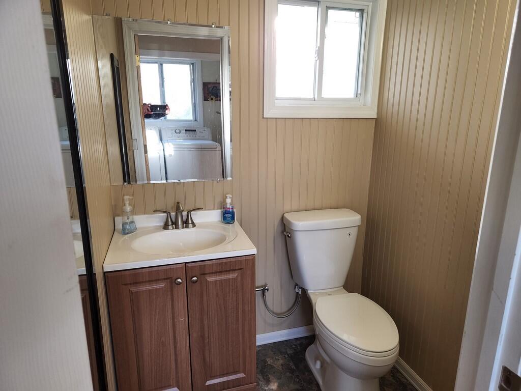 156 Thornton Road Bangor, ME 04401 - Photo 19 of 26 20220425_181054 (Copy)