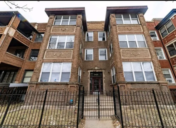 $2,500 | 5824 South Michigan Avenue, Unit 2, Chicago, IL 60637