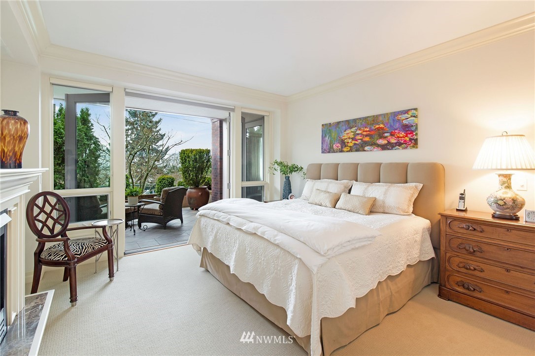 660 West Olympic Place, Unit 2 Seattle, WA 98119 - Photo 8 of 25