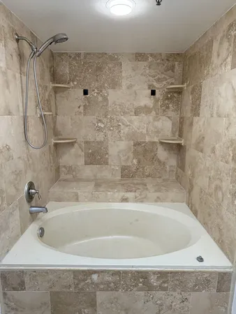 $2,400 | 9235 Southwest 8th Street, Unit 512, Boca Raton, FL 33428