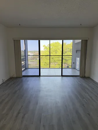 $2,400 | 9235 Southwest 8th Street, Unit 512, Boca Raton, FL 33428