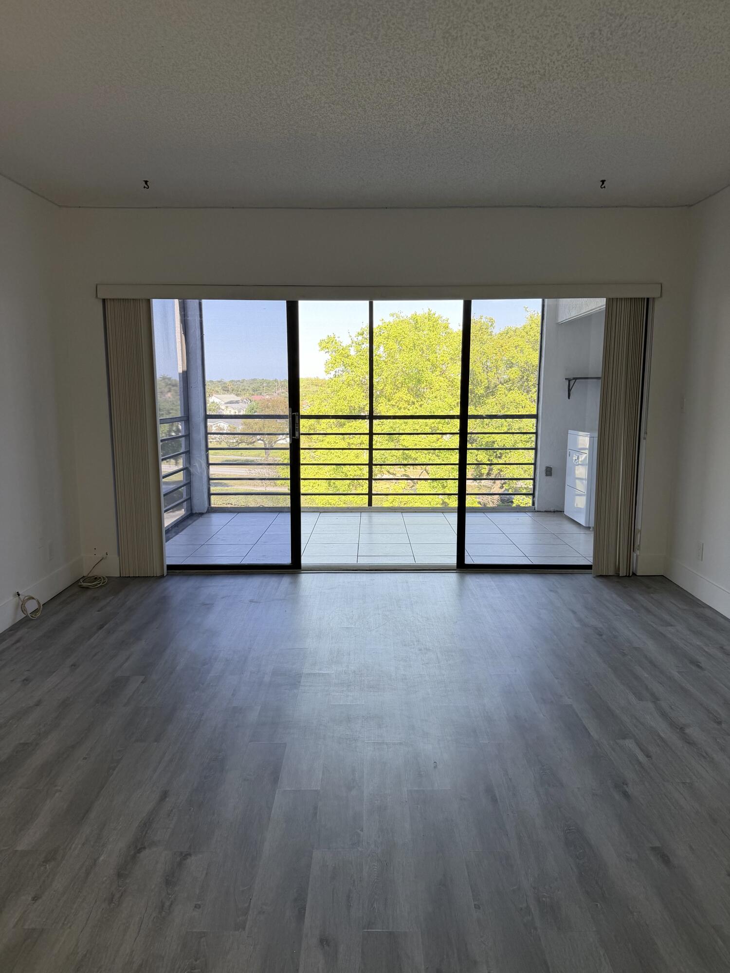 9235 Southwest 8th Street, Unit 512 Boca Raton, FL 33428 - Photo 3 of 25 Living Room