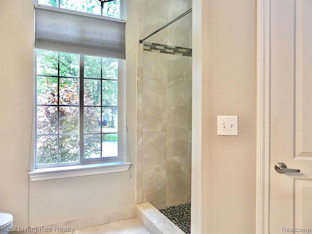 557 Curzon Road Rochester Hills, MI 48307 - Photo 30 of 66