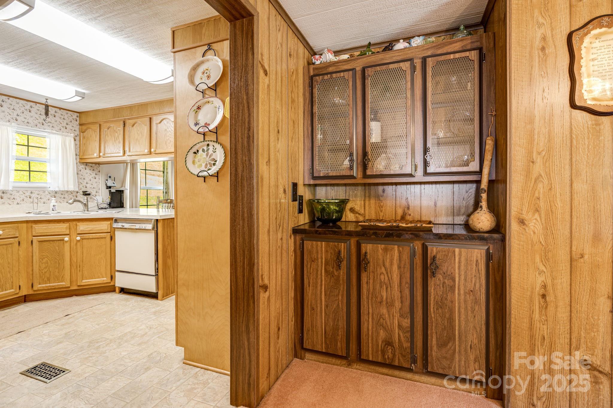 582 Lewis Branch Road Marshall, NC 28753 - Photo 14 of 46 Gallery Image 14