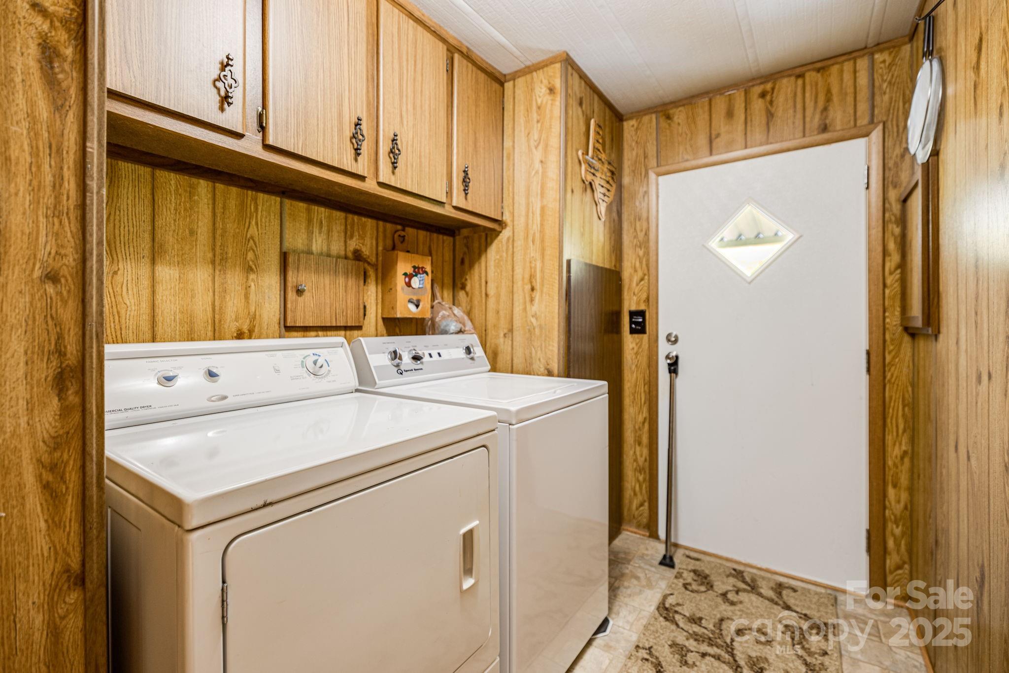 582 Lewis Branch Road Marshall, NC 28753 - Photo 18 of 46 Gallery Image 18