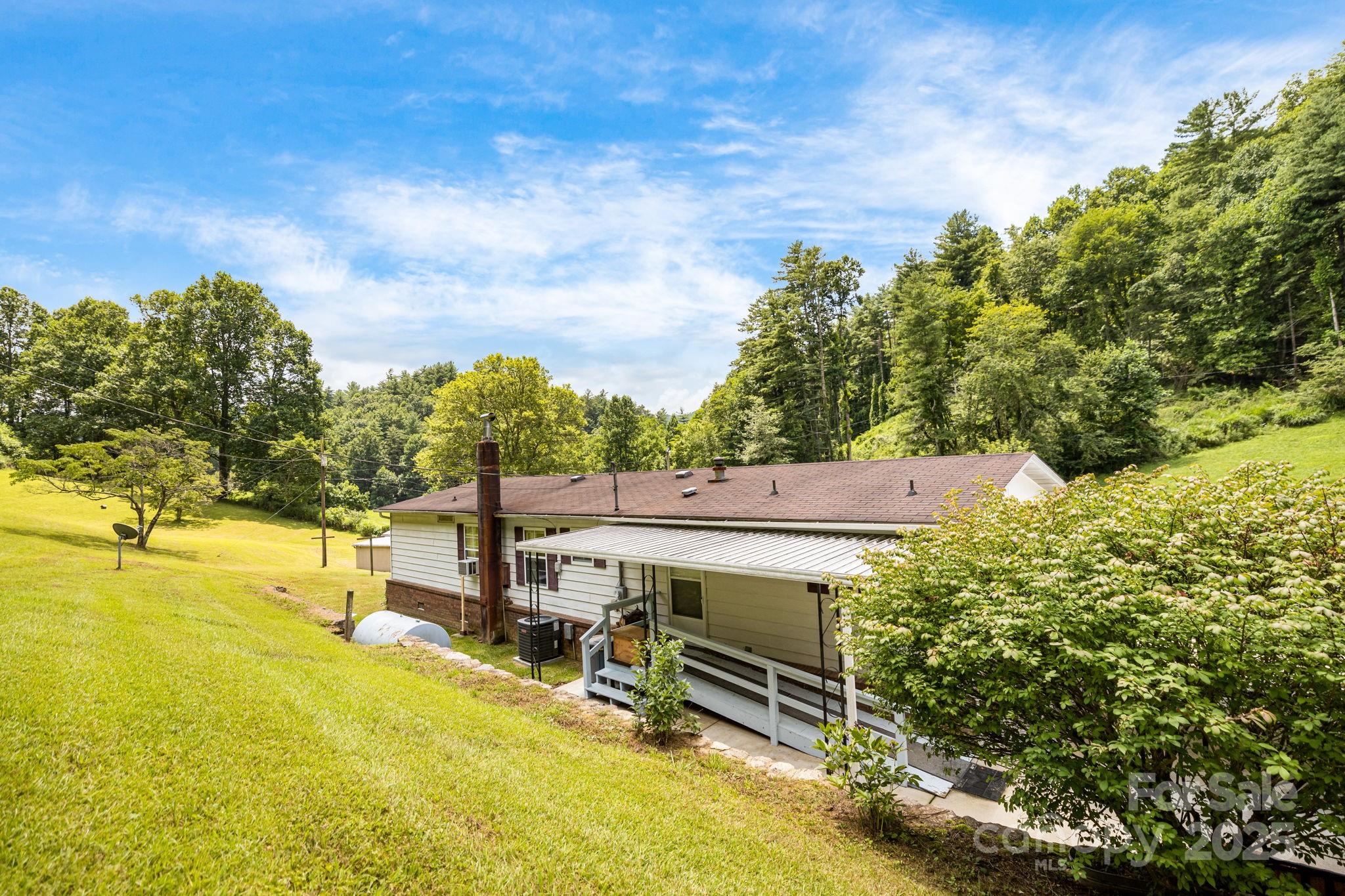 582 Lewis Branch Road Marshall, NC 28753 - Photo 34 of 46 Gallery Image 34