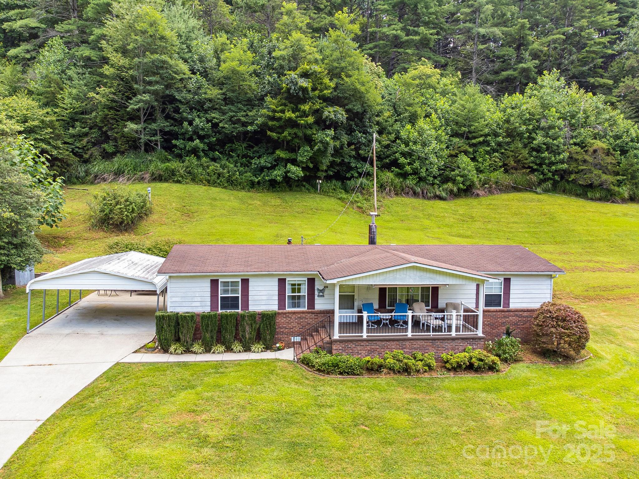 582 Lewis Branch Road Marshall, NC 28753 - Photo 40 of 46 Gallery Image 40