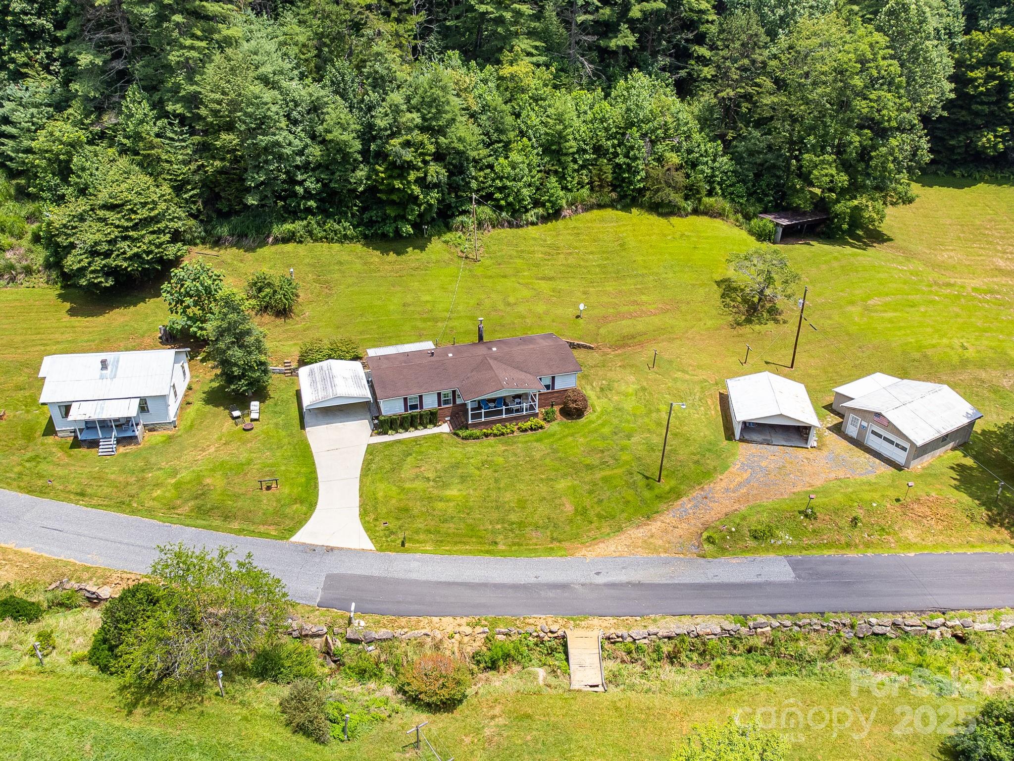 582 Lewis Branch Road Marshall, NC 28753 - Photo 44 of 46 Gallery Image 44