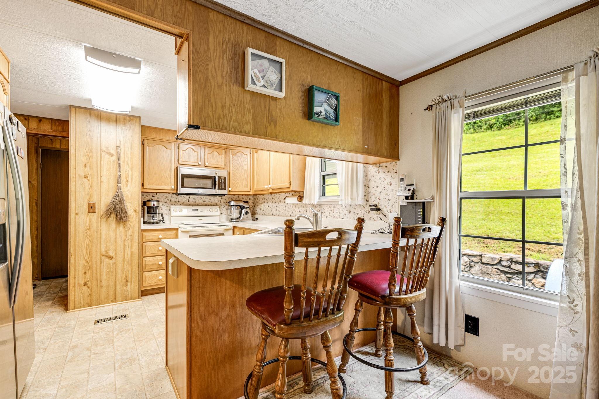 582 Lewis Branch Road Marshall, NC 28753 - Photo 7 of 46 Gallery Image 7