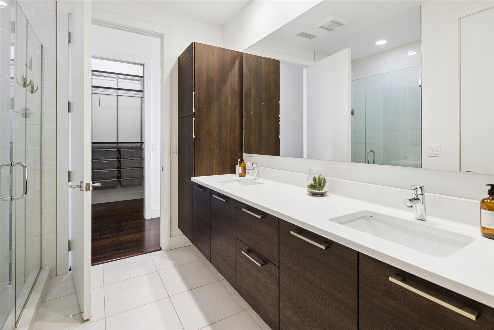 1124 West Adams Street, Unit 5E Chicago, IL 60607 - Photo 16 of 29 Gallery Image 16