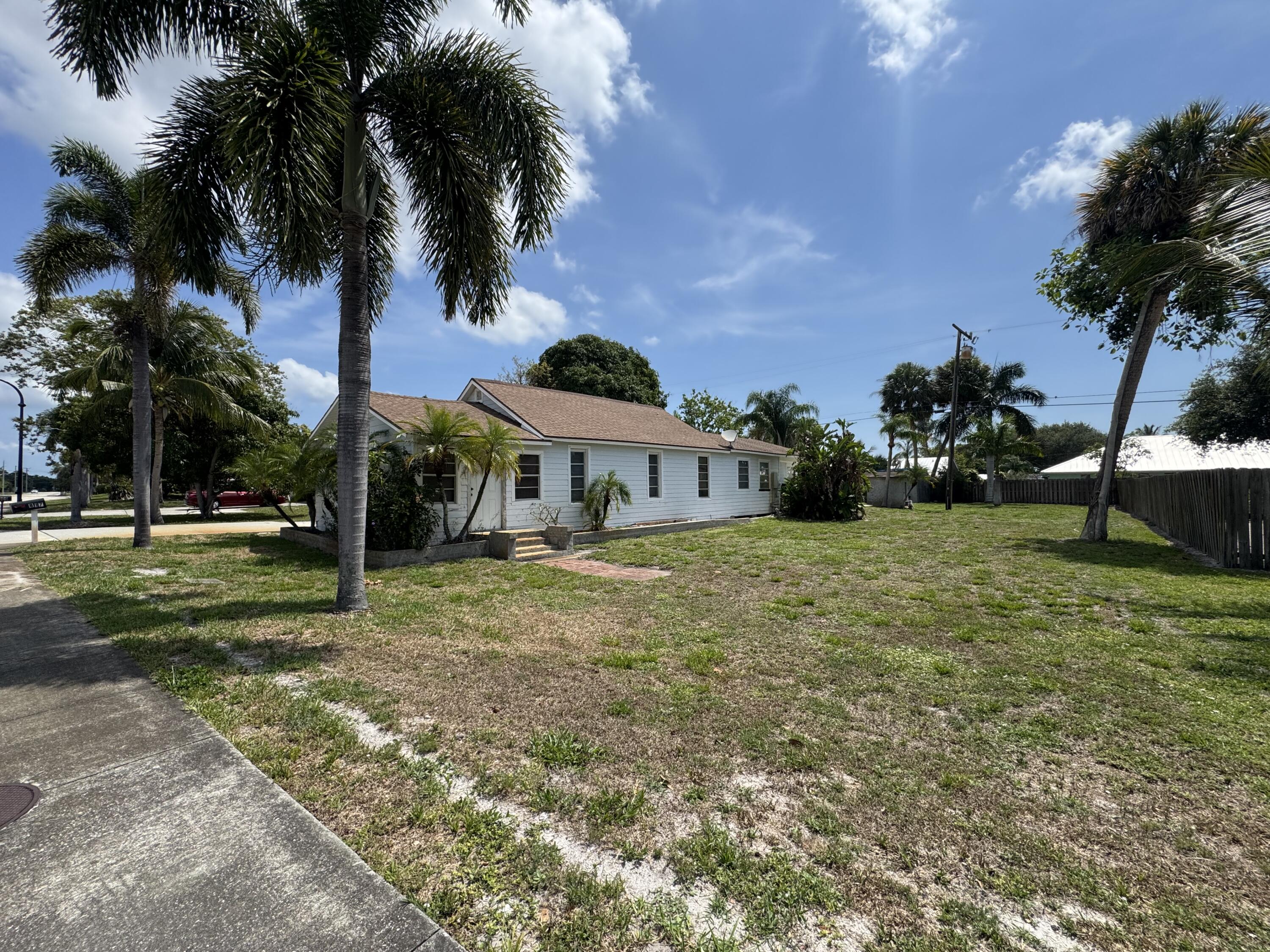 817 Southeast Palm Beach Road Stuart, FL 34996 - Photo 1 of 9 IMG_3080