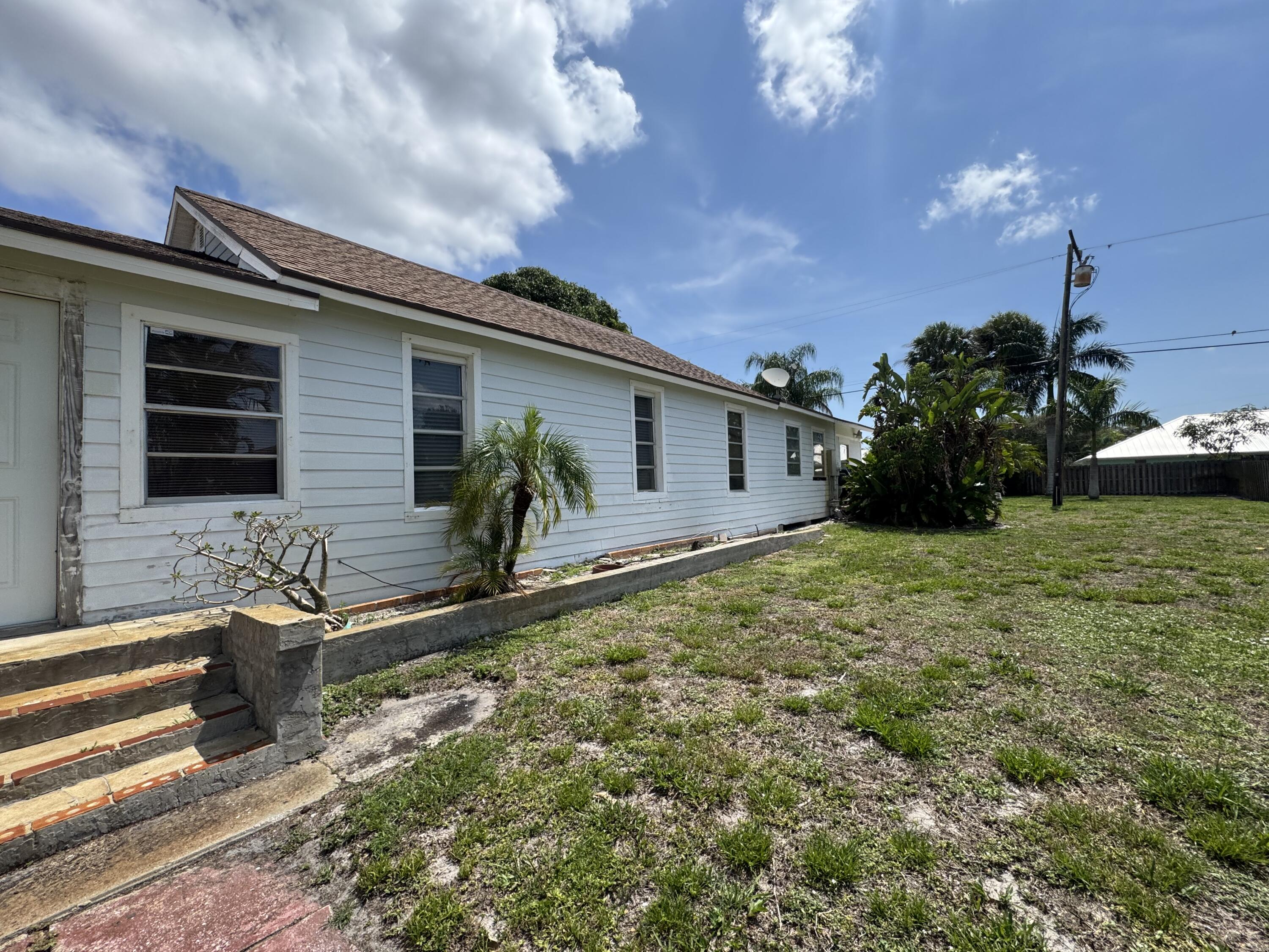 817 Southeast Palm Beach Road Stuart, FL 34996 - Photo 2 of 9 IMG_3086