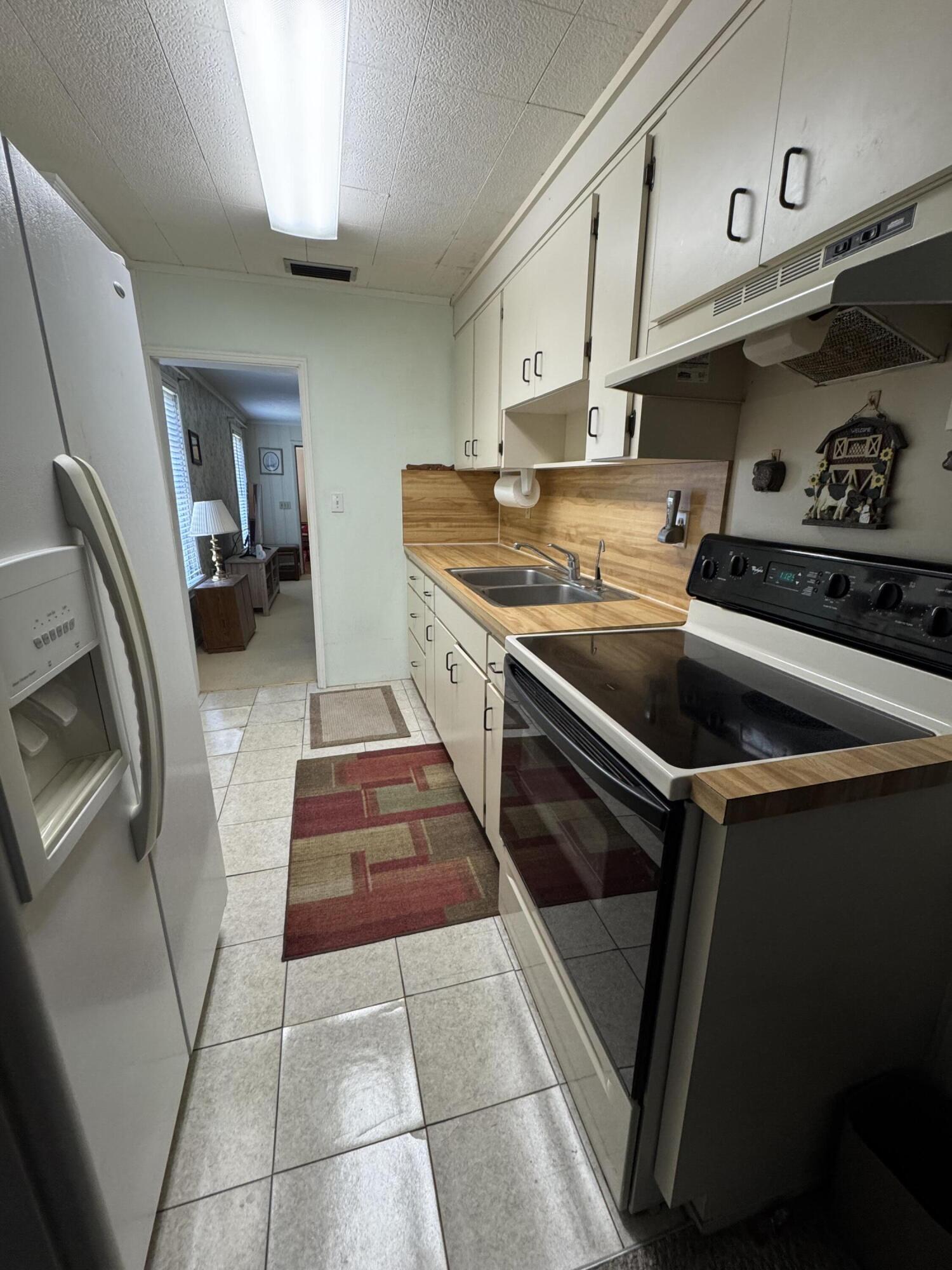817 Southeast Palm Beach Road Stuart, FL 34996 - Photo 6 of 9 IMG_3063