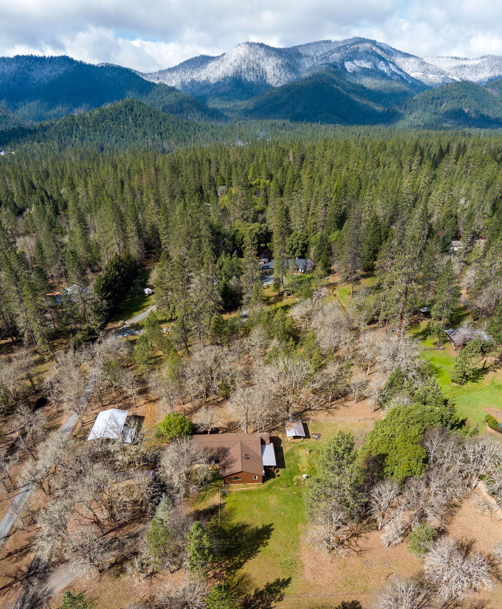 2021 Pine Grove Road Rogue River, OR 97537 - Photo 1 of 50 06_PGR_6_mls