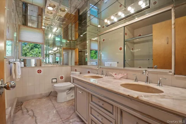 $2,950,000 | 292 Breezyway, Lawrence, NY 11559