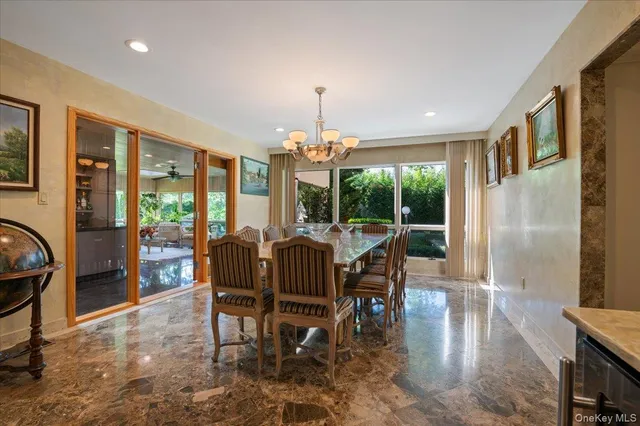 $2,950,000 | 292 Breezyway, Lawrence, NY 11559