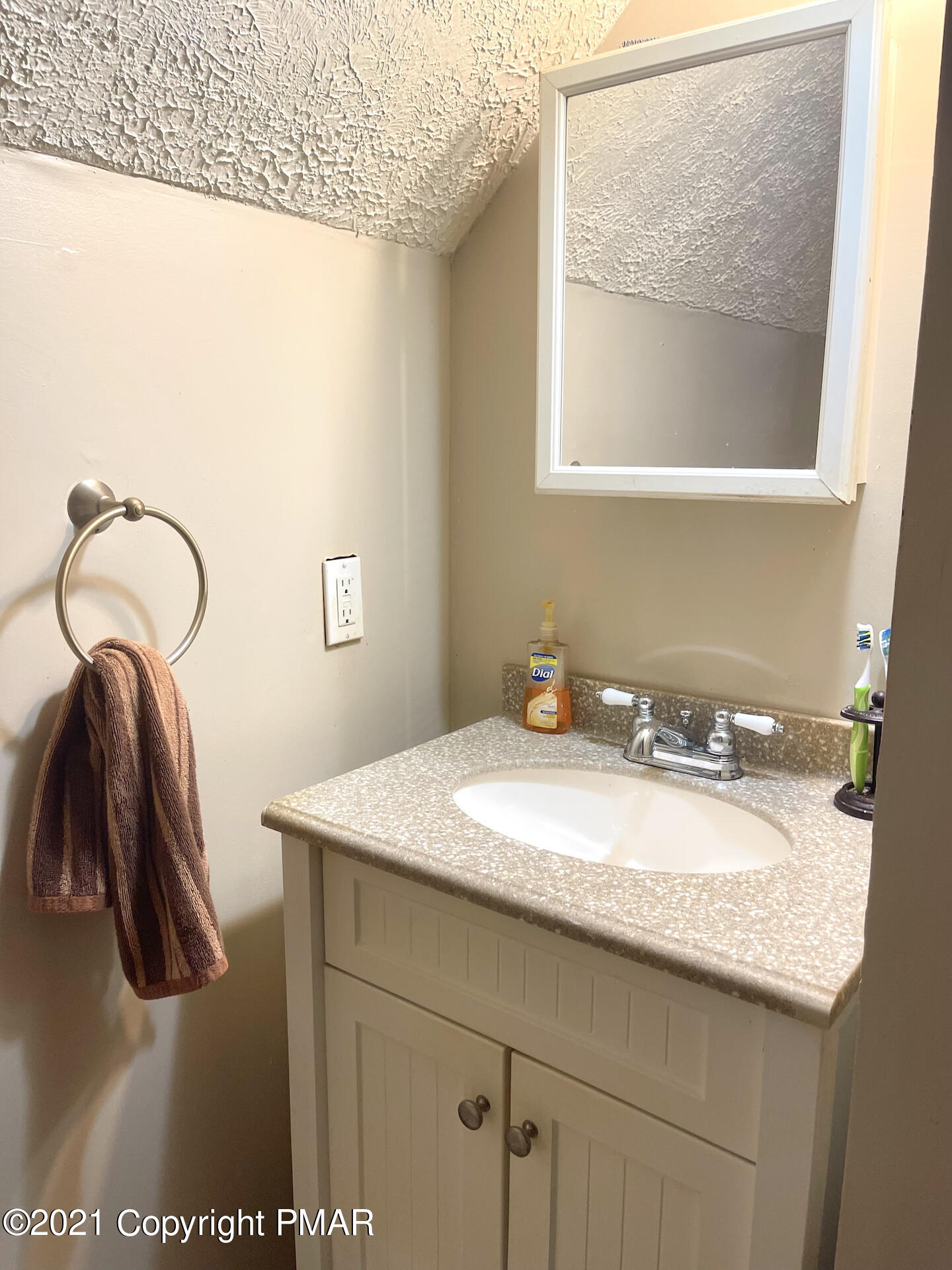 41 Old Post Road Tobyhanna, PA 18466 - Photo 14 of 14 a bathroom with a sink and a mirror