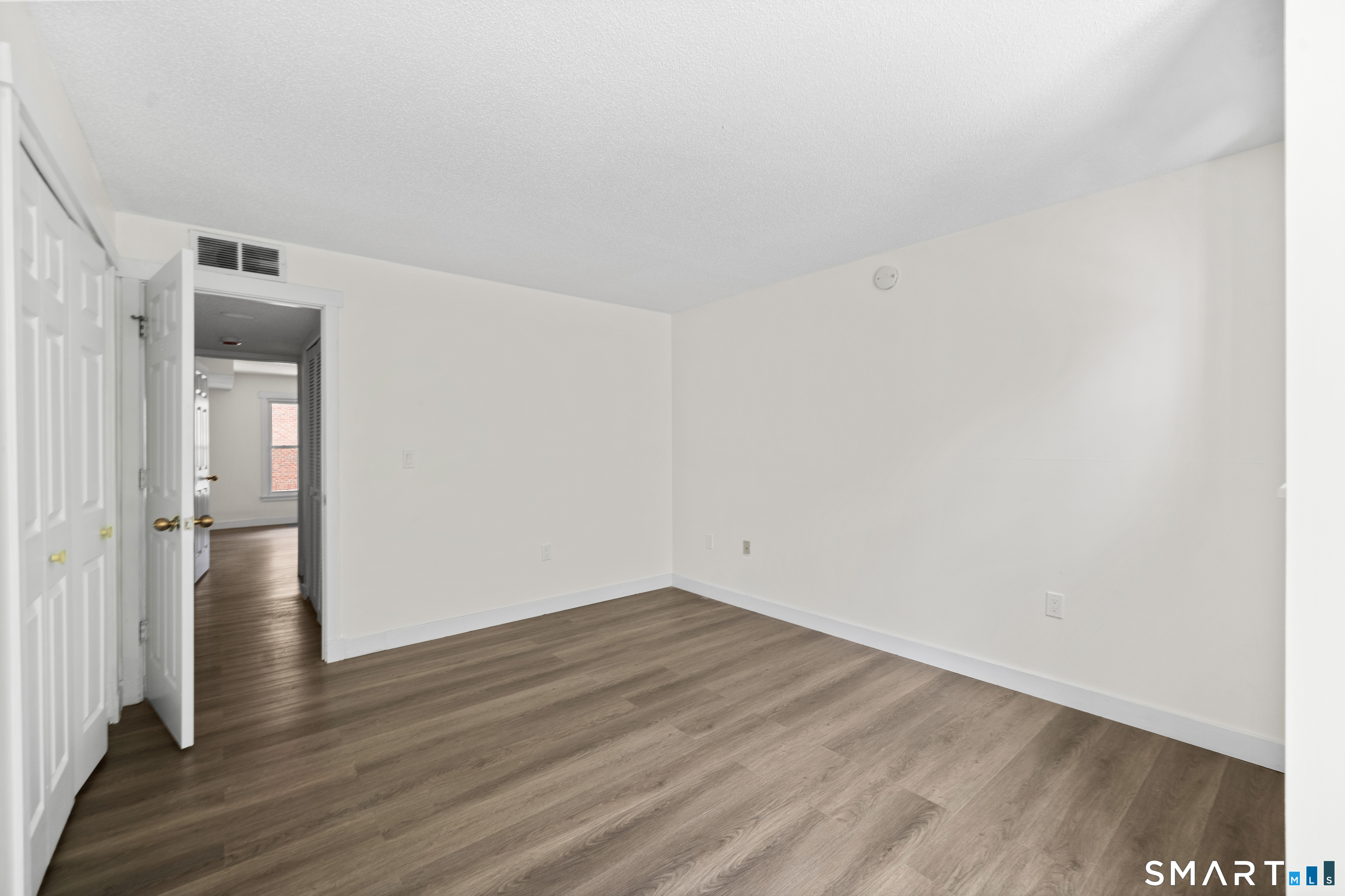 136 Maple Avenue, Unit B Hartford, CT 06114 - Photo 14 of 22
