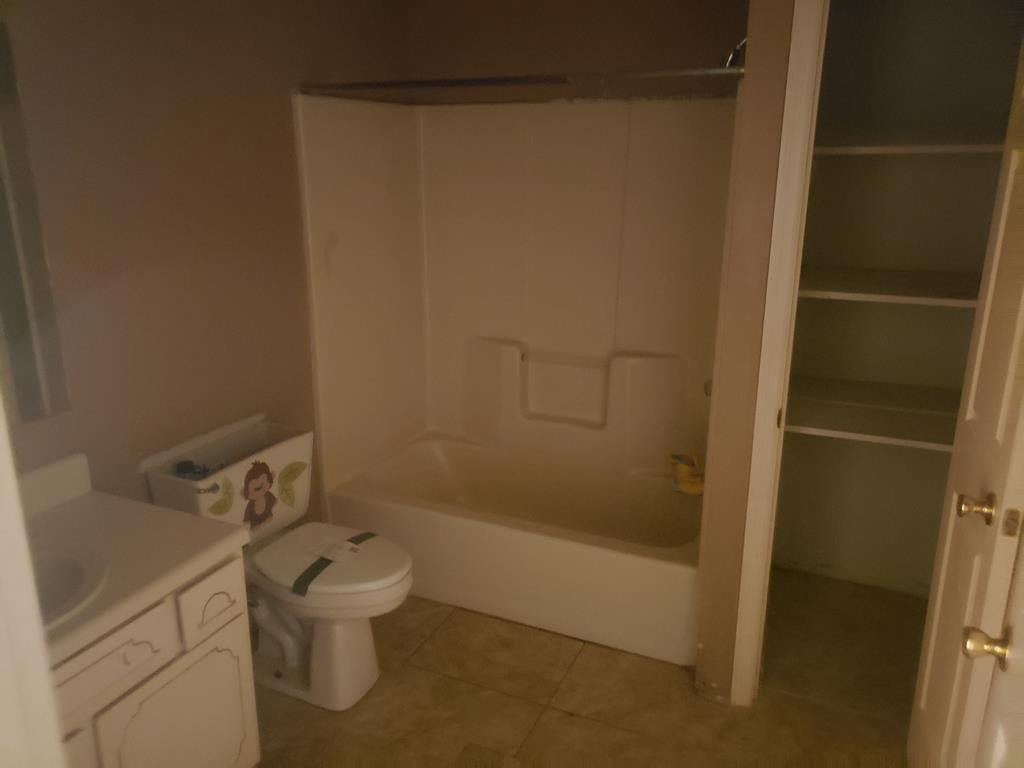 1927 D McDade Road Hephzibah, GA 30815 - Photo 11 of 12 Hall Bath