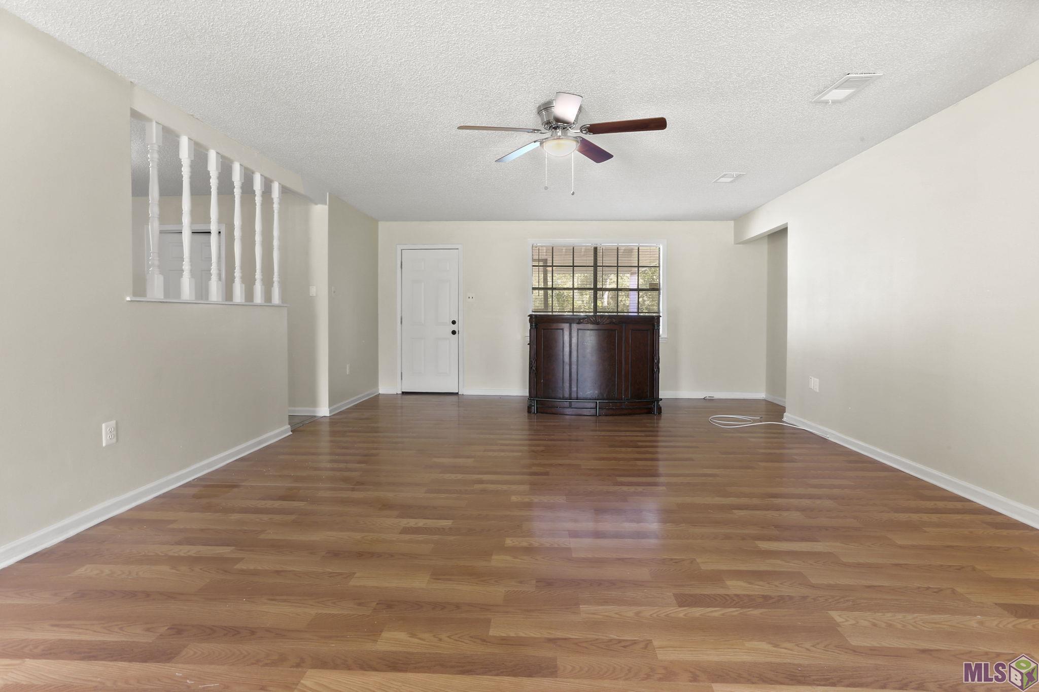 3936 Lassen Drive Baton Rouge, LA 70814 - Photo 5 of 10 Living Room