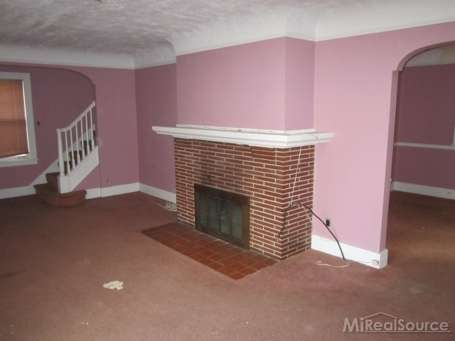 16594 Sunderland Road Detroit, MI 48219 - Photo 8 of 11 living room