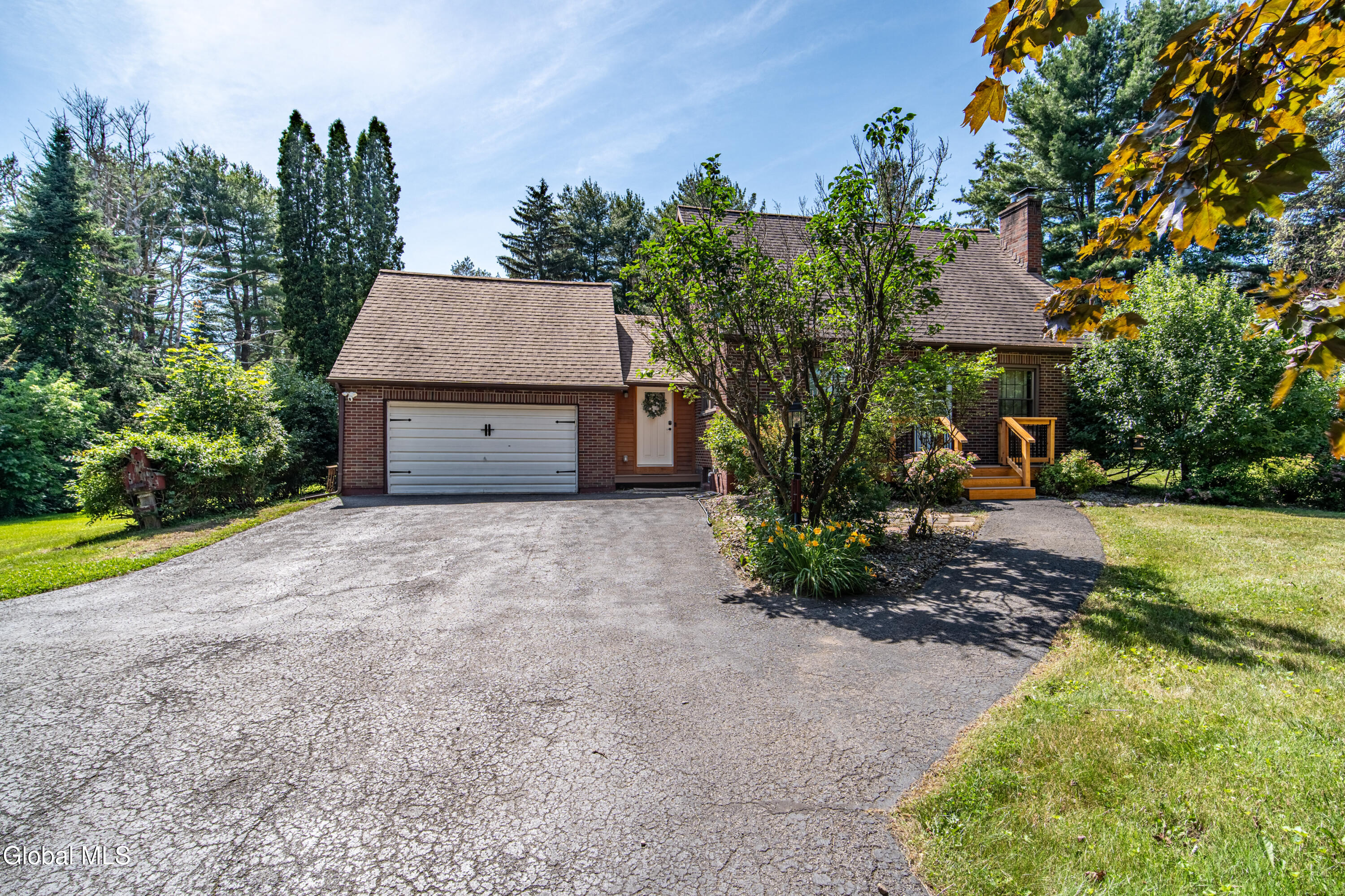 663 Sacandaga Road Glenville, NY 12302 - Photo 2 of 44 663 Sacandaga Rd