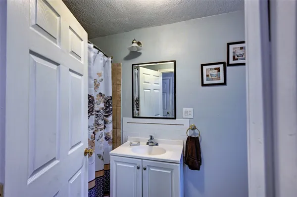 $300,000 | 170 Mesa Verde, Livingston, TX 77351