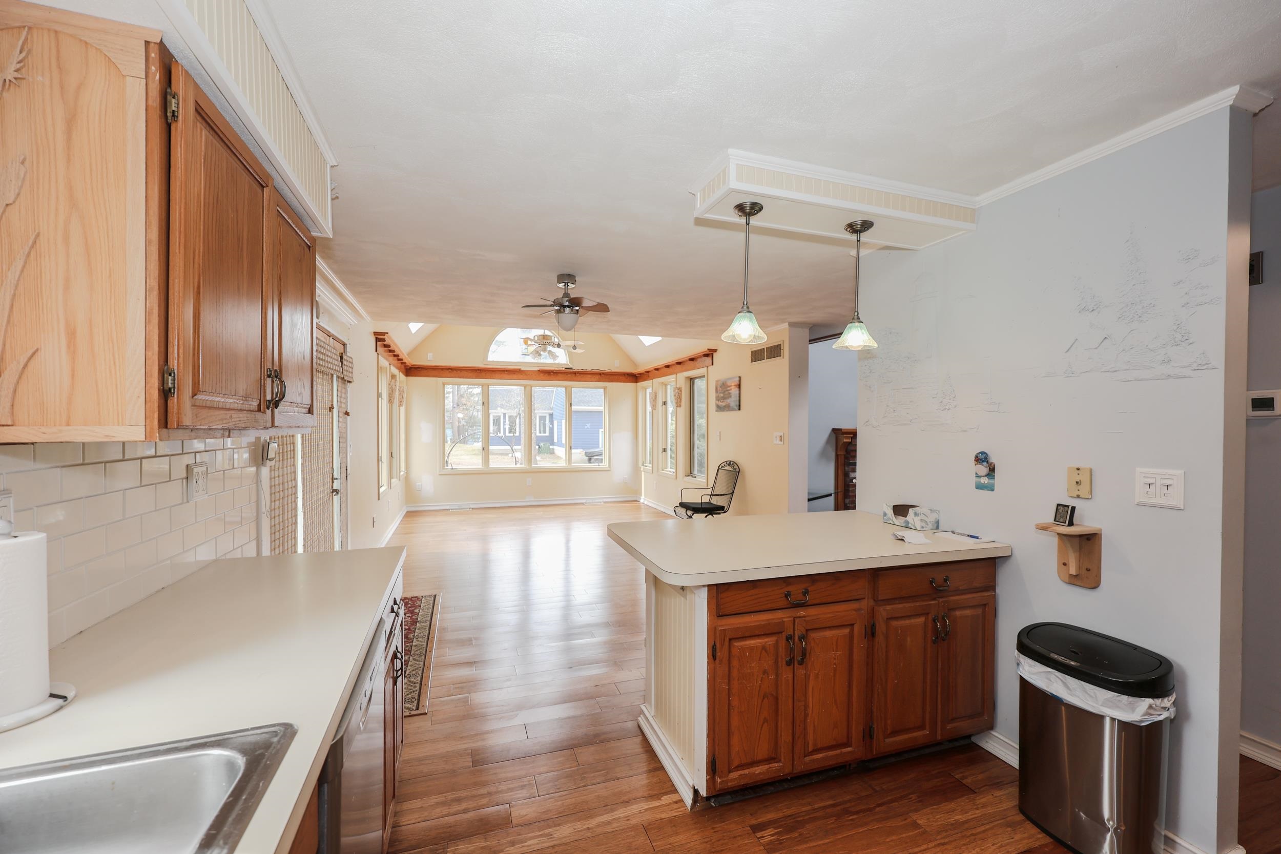 125 Pinecrest Road Litchfield, NH 03052 - Photo 13 of 44