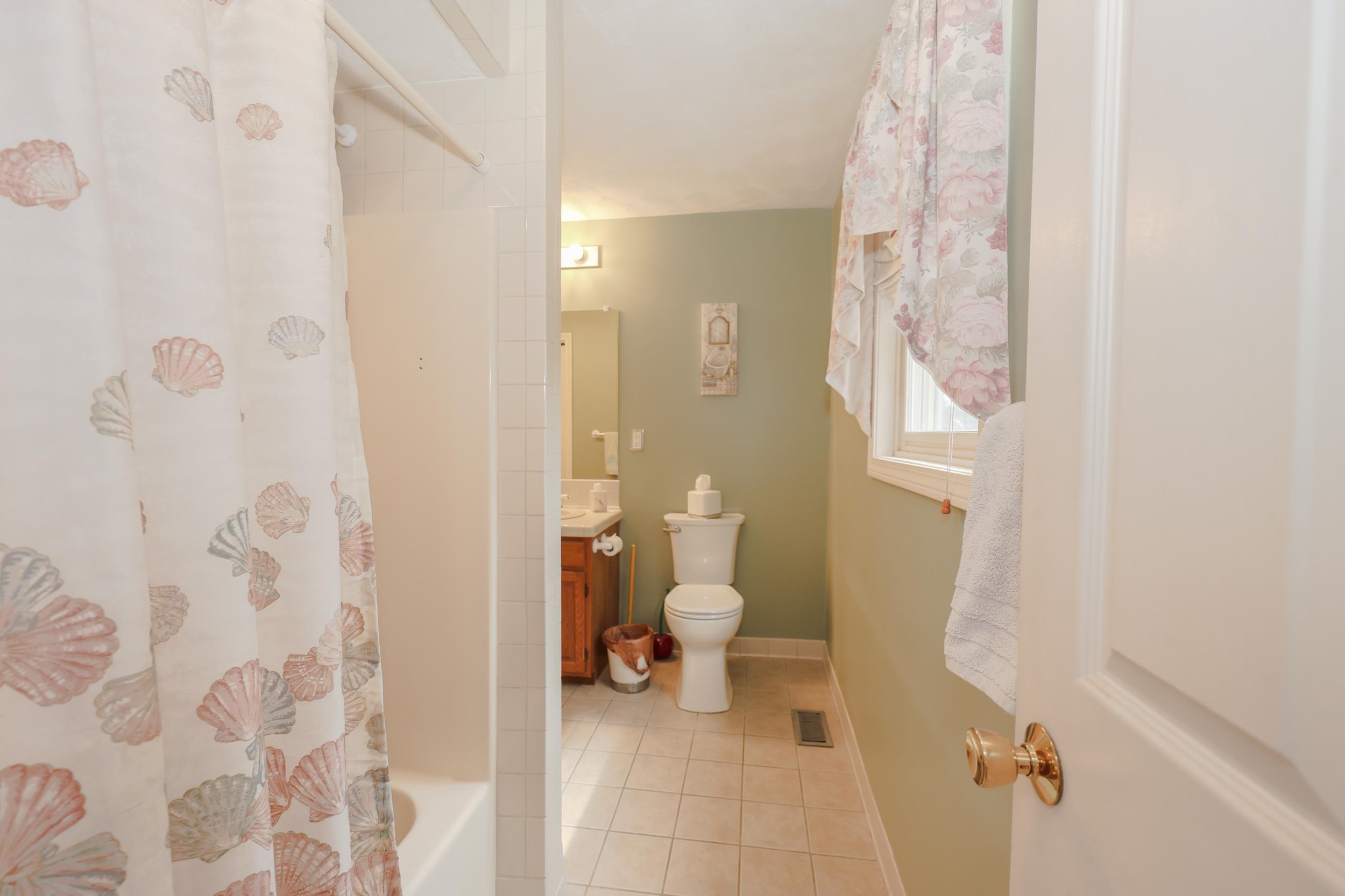 125 Pinecrest Road Litchfield, NH 03052 - Photo 31 of 44