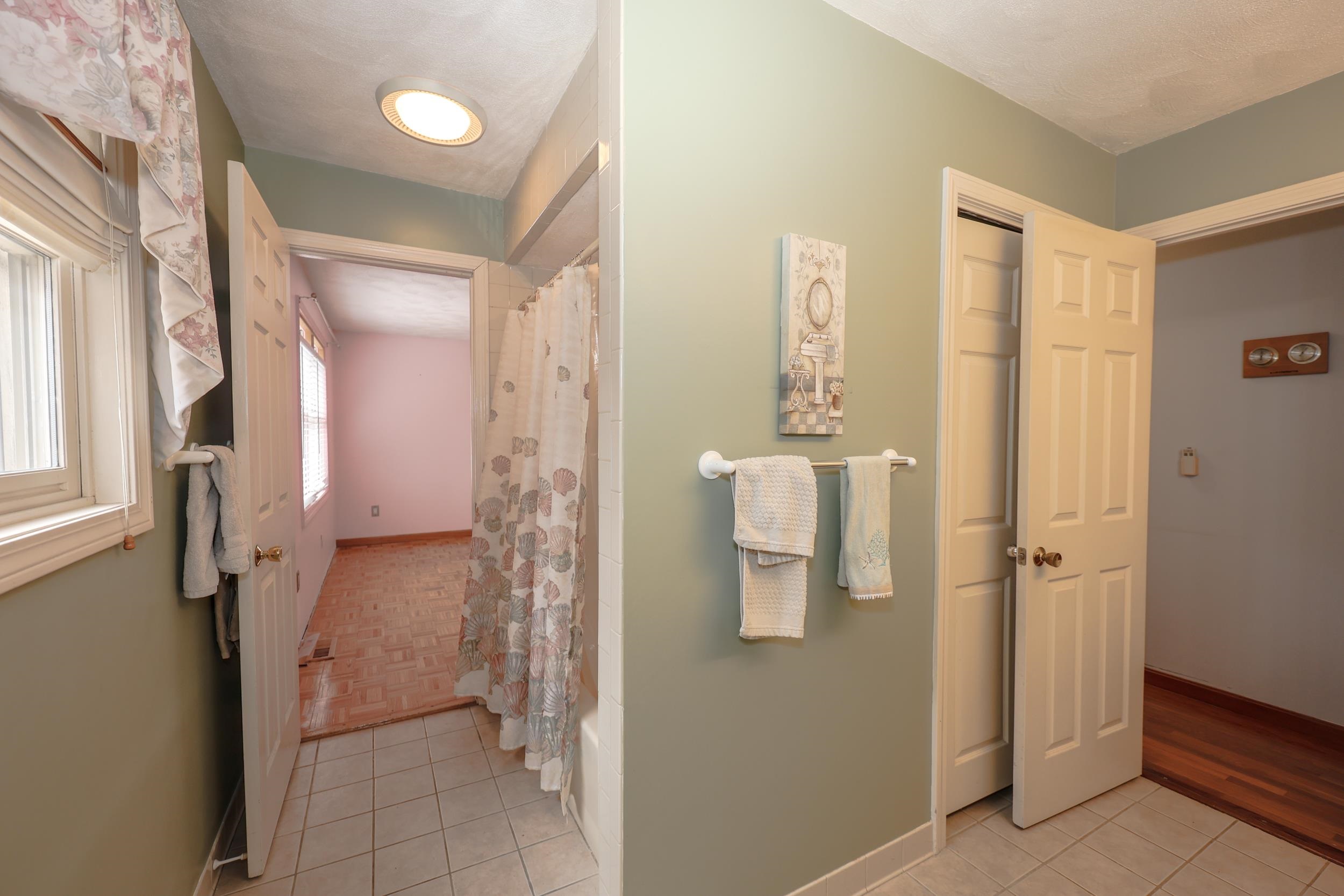 125 Pinecrest Road Litchfield, NH 03052 - Photo 32 of 44