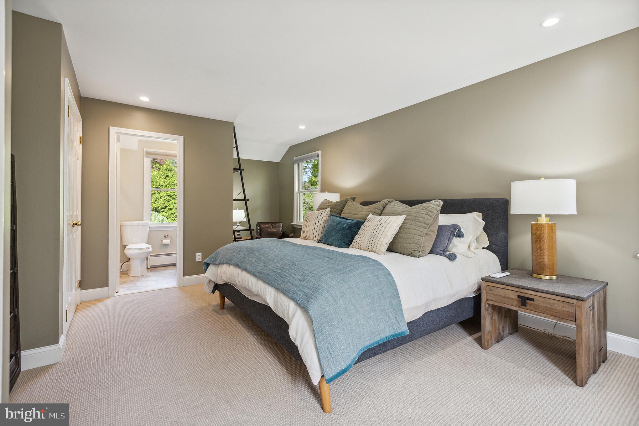 675 Church Road Wayne, PA 19087 - Photo 33 of 57 Apt Bedroom & Bath - Great Guest Suite