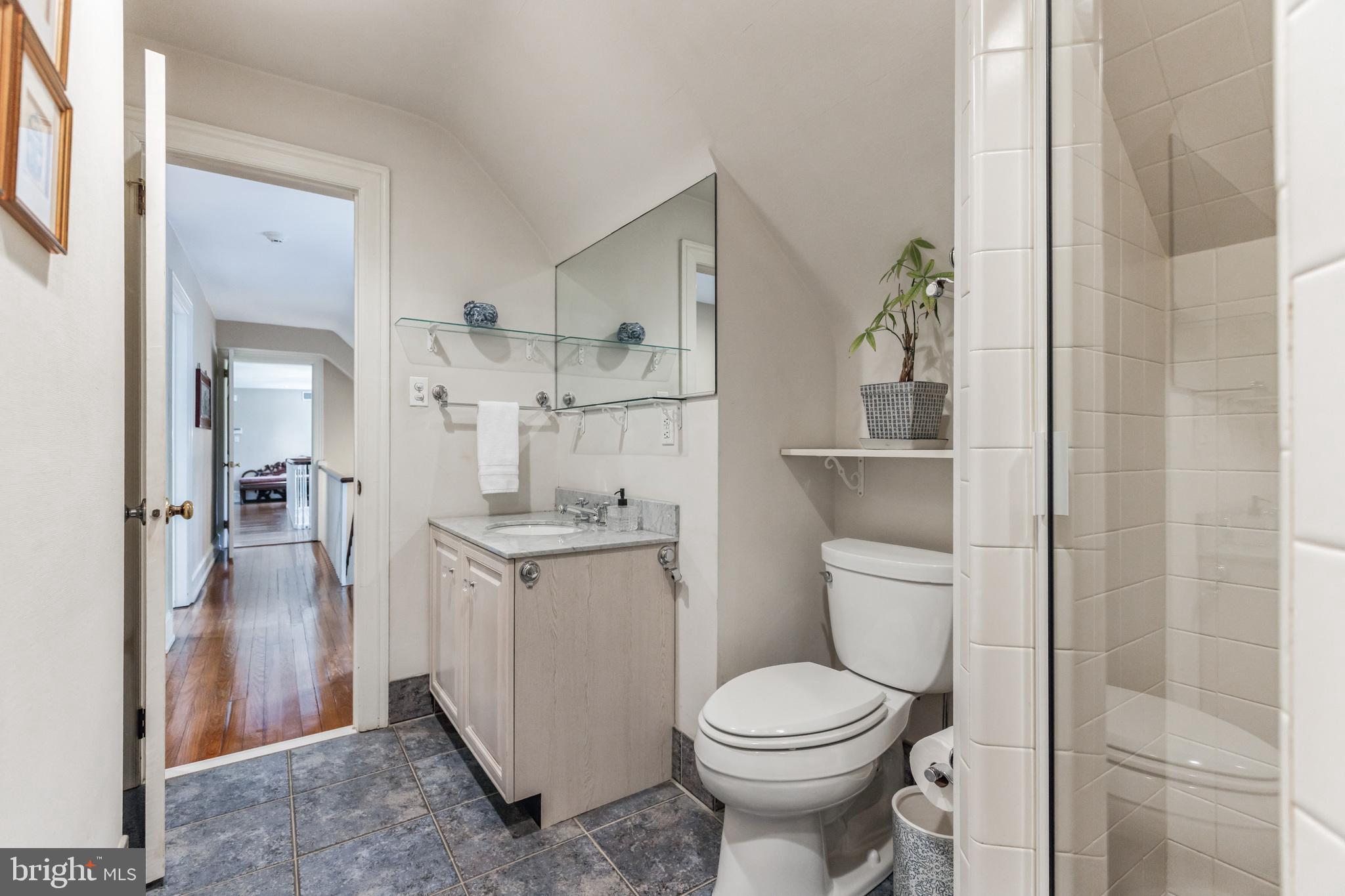 675 Church Road Wayne, PA 19087 - Photo 41 of 57 Hall Bath for Bedroom or Sitting Room