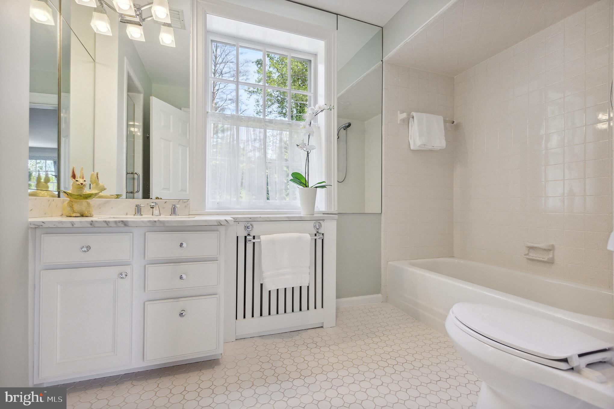 675 Church Road Wayne, PA 19087 - Photo 45 of 57 Ensuite Bath for Bedroom #4