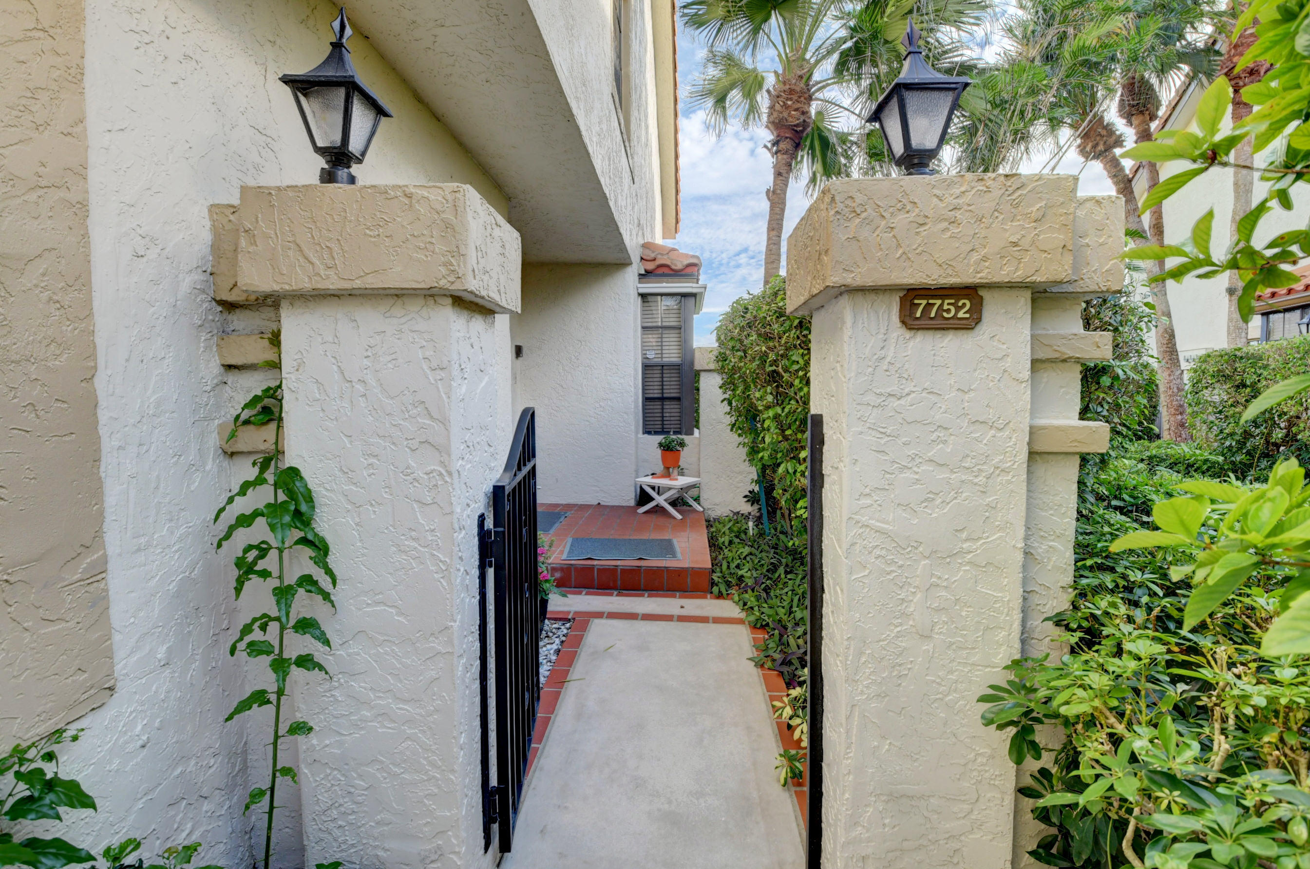 7752 La Mirada Drive Boca Raton, FL 33433 - Photo 3 of 35 7752 La Mirada Dr