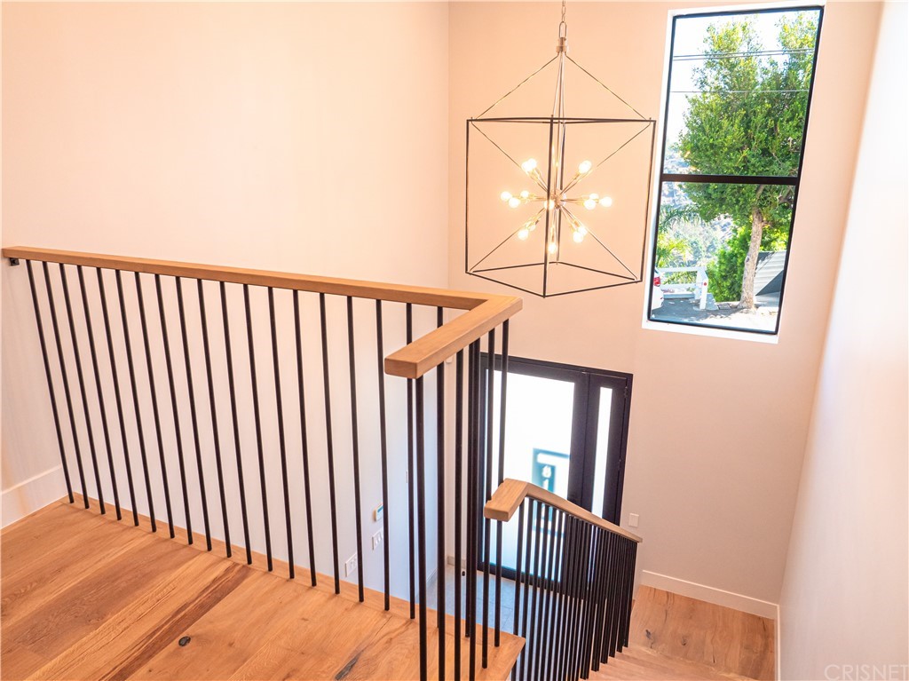 8184 Mannix Drive Los Angeles, CA 90046 - Photo 22 of 53 Main entrance