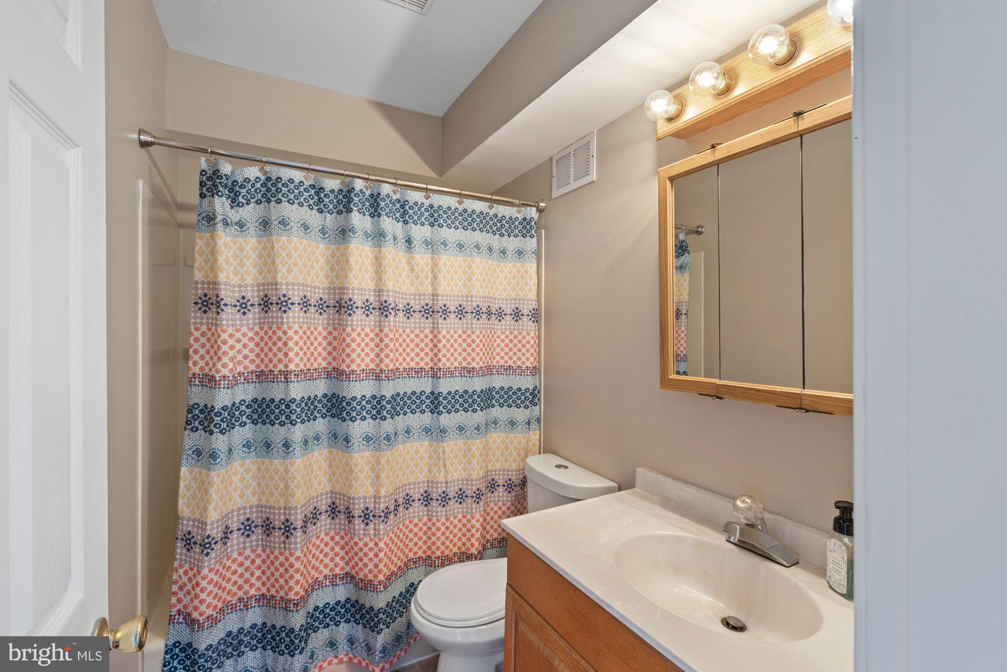 519 Epsom Road, Unit TB Towson, MD 21286 - Photo 18 of 24 Hall bath has some updates and ample space.