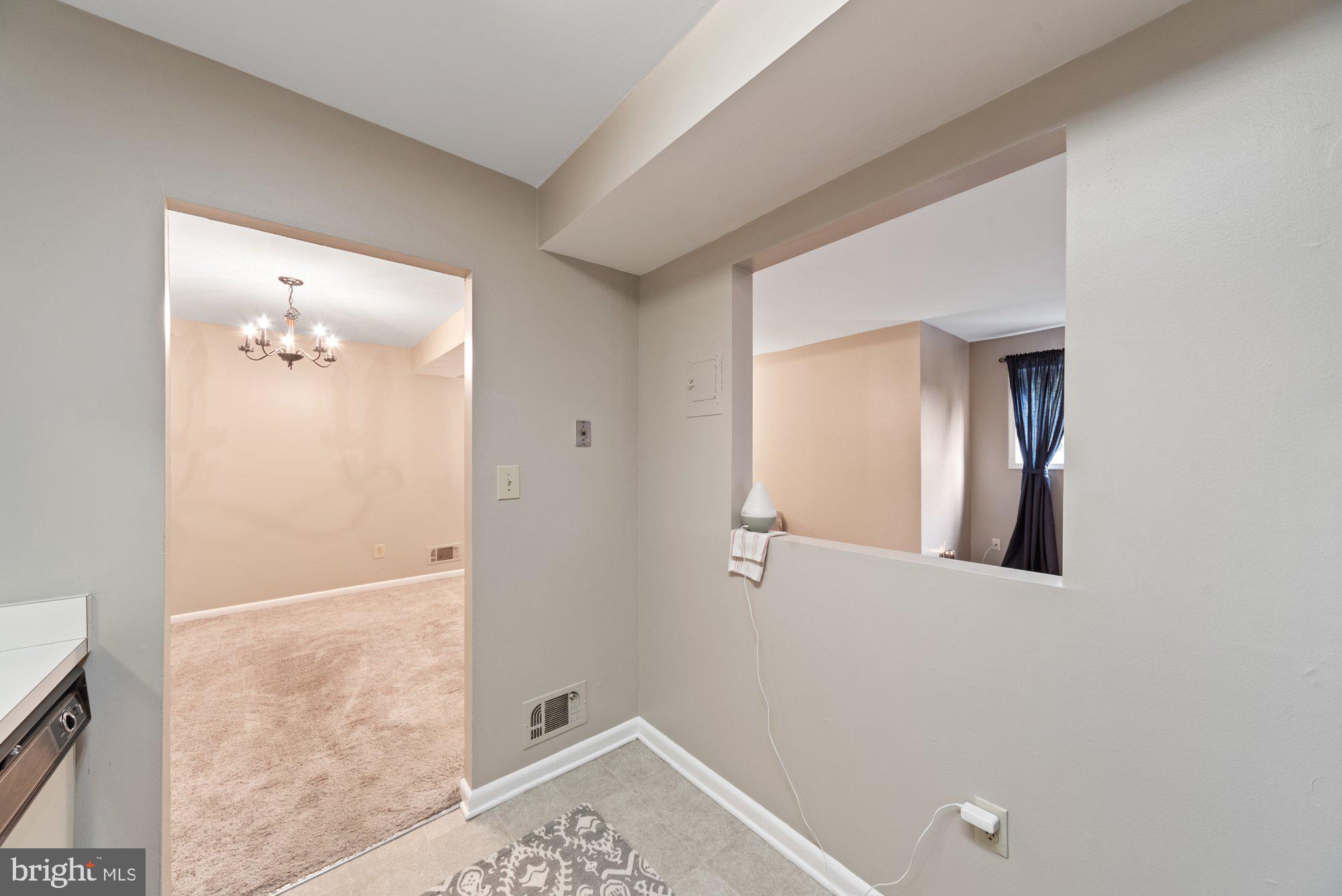519 Epsom Road, Unit TB Towson, MD 21286 - Photo 10 of 24 And opens to both the living and dining areas.