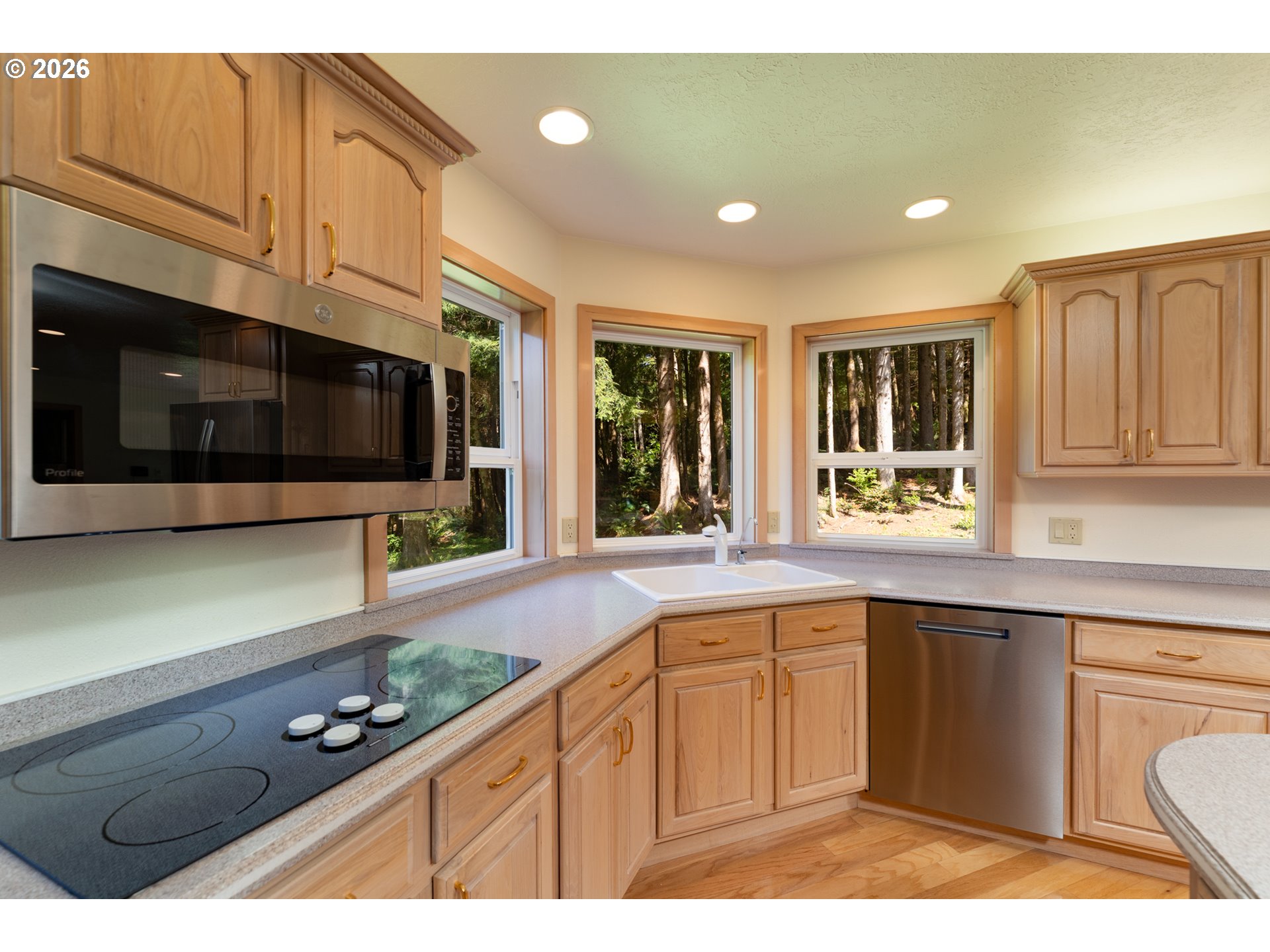 545 Bartel Road Cannon Beach, OR 97110 - Photo 12 of 48