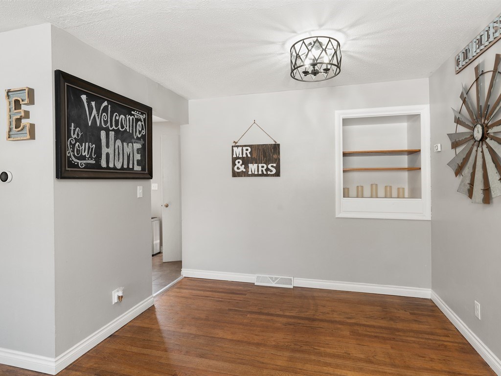 519 West Barnes Road Spokane, WA 99218 - Photo 5 of 20
