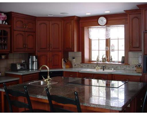 66 Wood Road Westfield, MA 01085 - Photo 5 of 20 Gallery Image 5