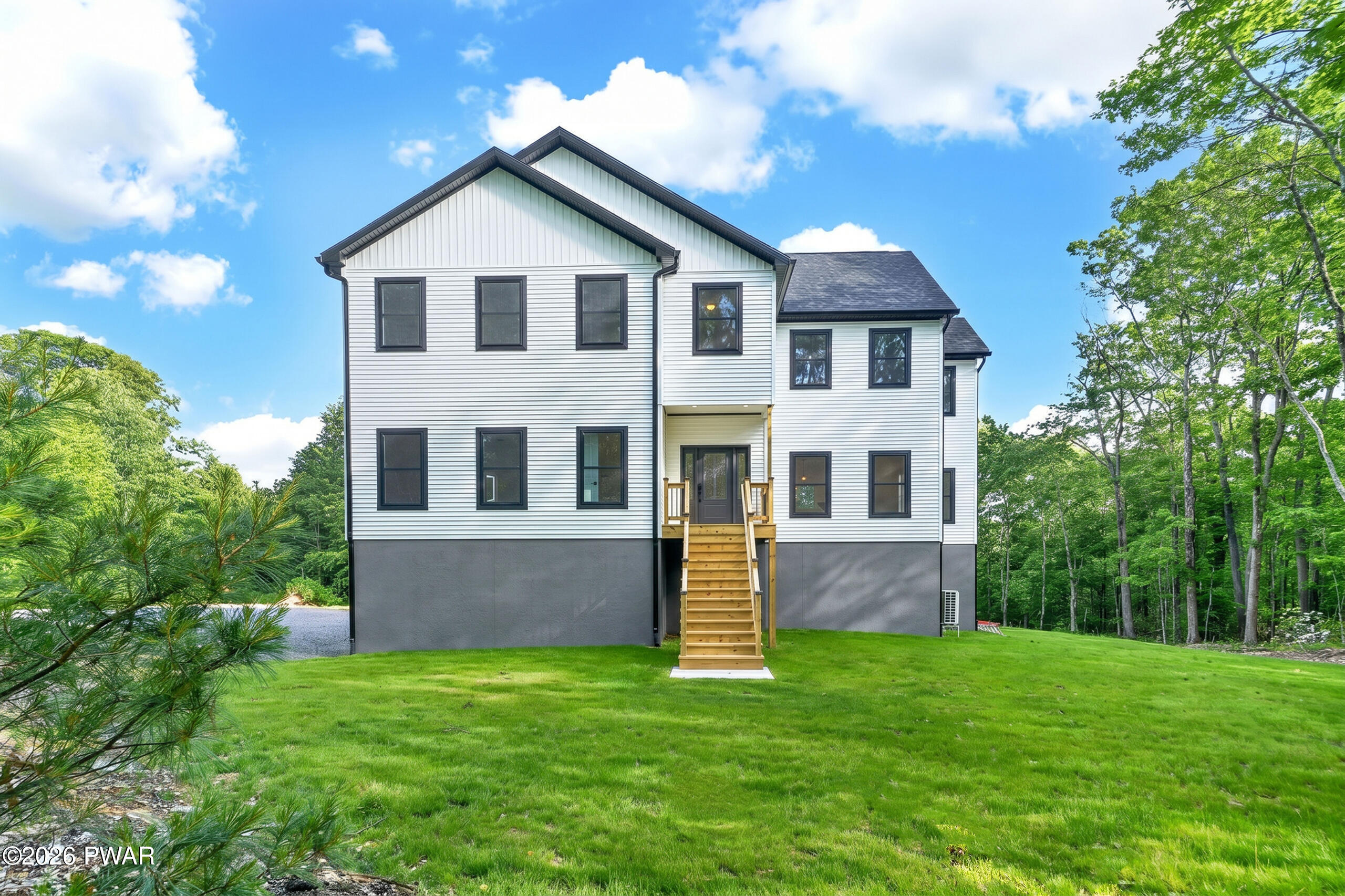 99 Woodland Drive Lake Ariel, PA 18436 - Photo 3 of 57