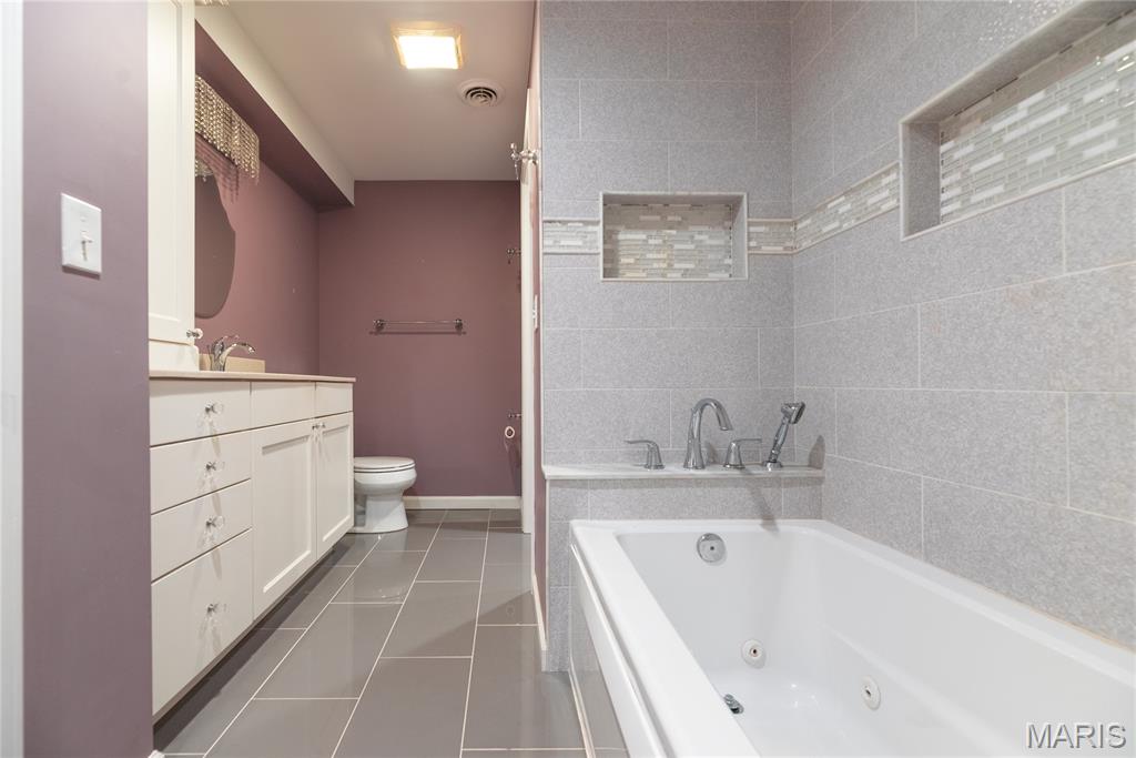 34 Logan Crossing Circle O'Fallon, MO 63366 - Photo 35 of 47