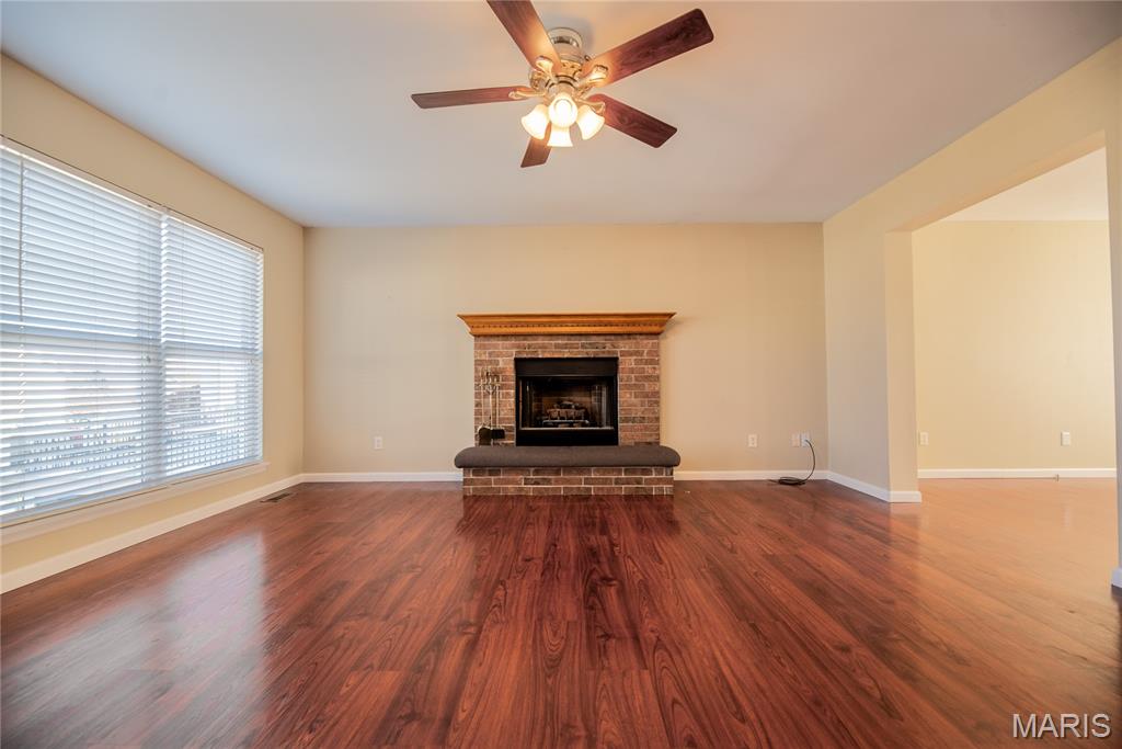 34 Logan Crossing Circle O'Fallon, MO 63366 - Photo 5 of 47