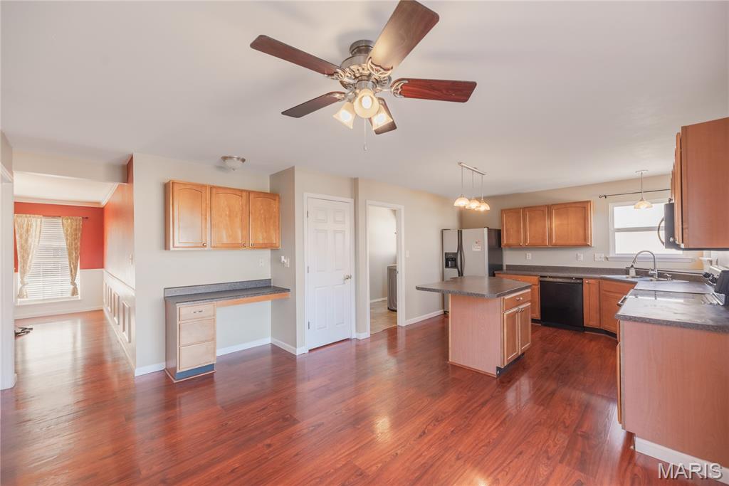 34 Logan Crossing Circle O'Fallon, MO 63366 - Photo 8 of 47