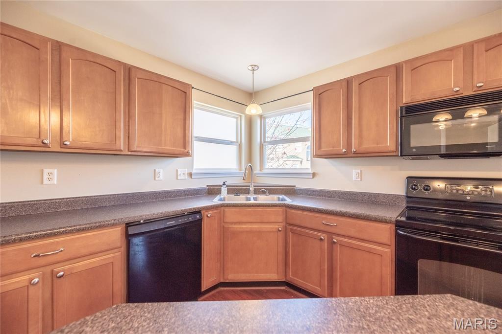 34 Logan Crossing Circle O'Fallon, MO 63366 - Photo 9 of 47