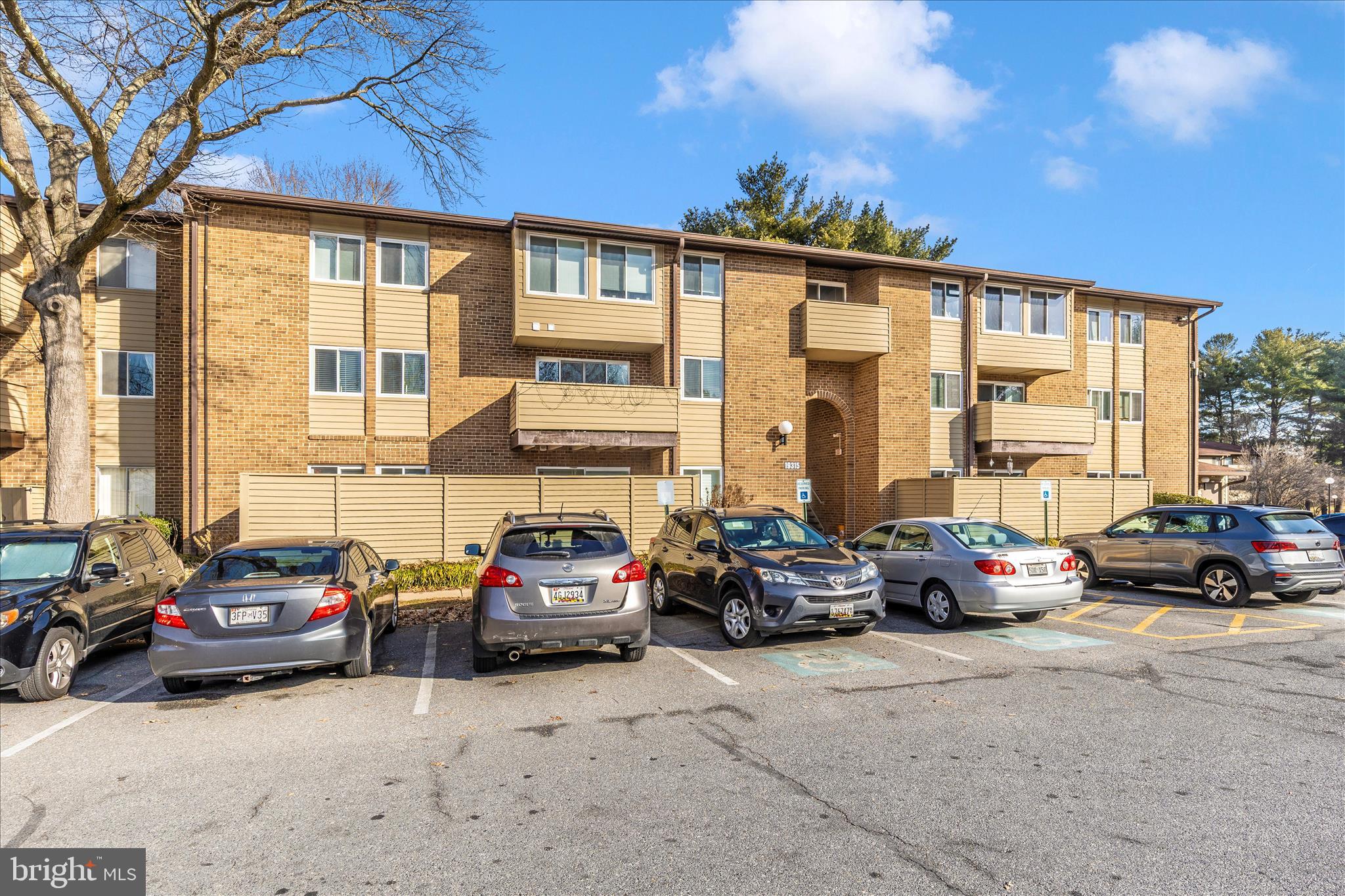 19315 Club House Road, Unit 201 Gaithersburg, MD 20886 - Photo 33 of 33 Exterior
