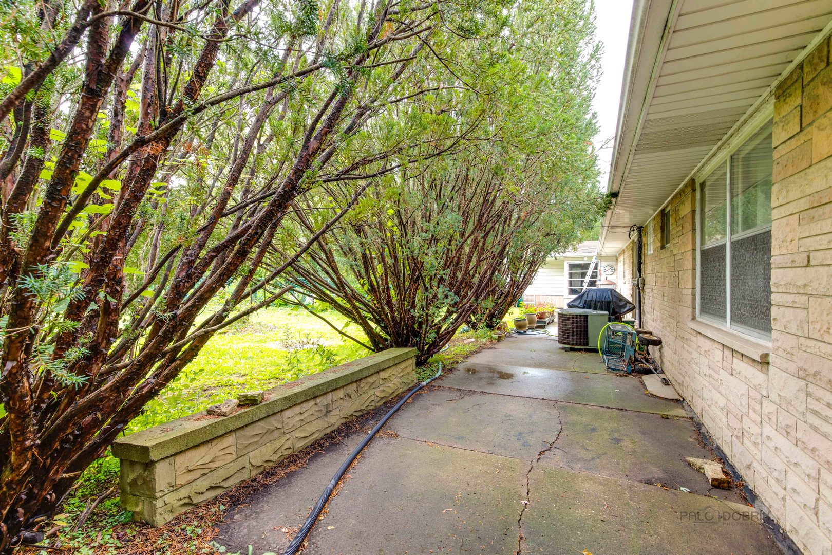 260 North St Marys Road Libertyville, IL 60048 - Photo 30 of 34 a view of two chairs in a balcony